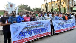 ফরিদপুরে প্রতিমা ভাংচুরের প্রতিবাদে হিন্দু-বৌদ্ধ-খ্রীস্টান যুব ফ্রন্টের মানববন্ধন