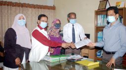 নারীর প্রতি সহিংসতার প্রতিবাদে আমরাই পারি পারিবারিক নির্যাতন প্রতিরোধ জোট সিলেটের মানববন্ধন ও স্মারকলিপি