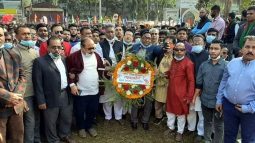 মহান বিজয় দিবসে মহানগর আওয়ামীলীগের শ্রদ্ধাঞ্জলি নিবেদন