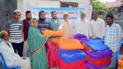 শীতার্তদের মাঝে হামিম ওয়েলফেয়ার ফাউন্ডেশন ইউকের শীতবস্ত্র বিতরণ