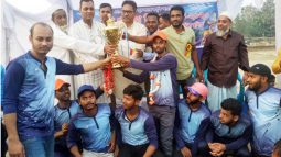 সদর উপজেলার নোয়াখুরুমখলায় ক্রিকেট টুর্নামেন্টের ফাইনাল খেলা ও পুরষ্কার বিতরণ