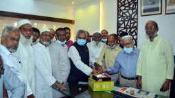 বঙ্গবন্ধুর ১০১তম জন্ম শতবার্ষিকীতে জেলা কৃষক লীগের শ্রদ্ধা নিবেদন