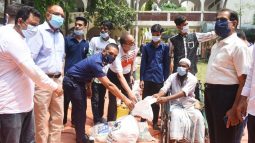 মাহে রমজান উপলক্ষ্যে উদ্দীপন ইন্টারন্যাশনাল ক্লাবের খাদ্যসামগ্রী বিতরণ