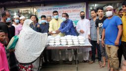 নয়াসড়কে মিশন মাইন্ডেড অর্গানাইজেশনের ইফতার বিতরণ