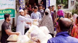 আওয়াঈদ আল-খায়ের সমাজ কল্যাণ সংস্থার ঈদ সামগ্রী বিতরণ